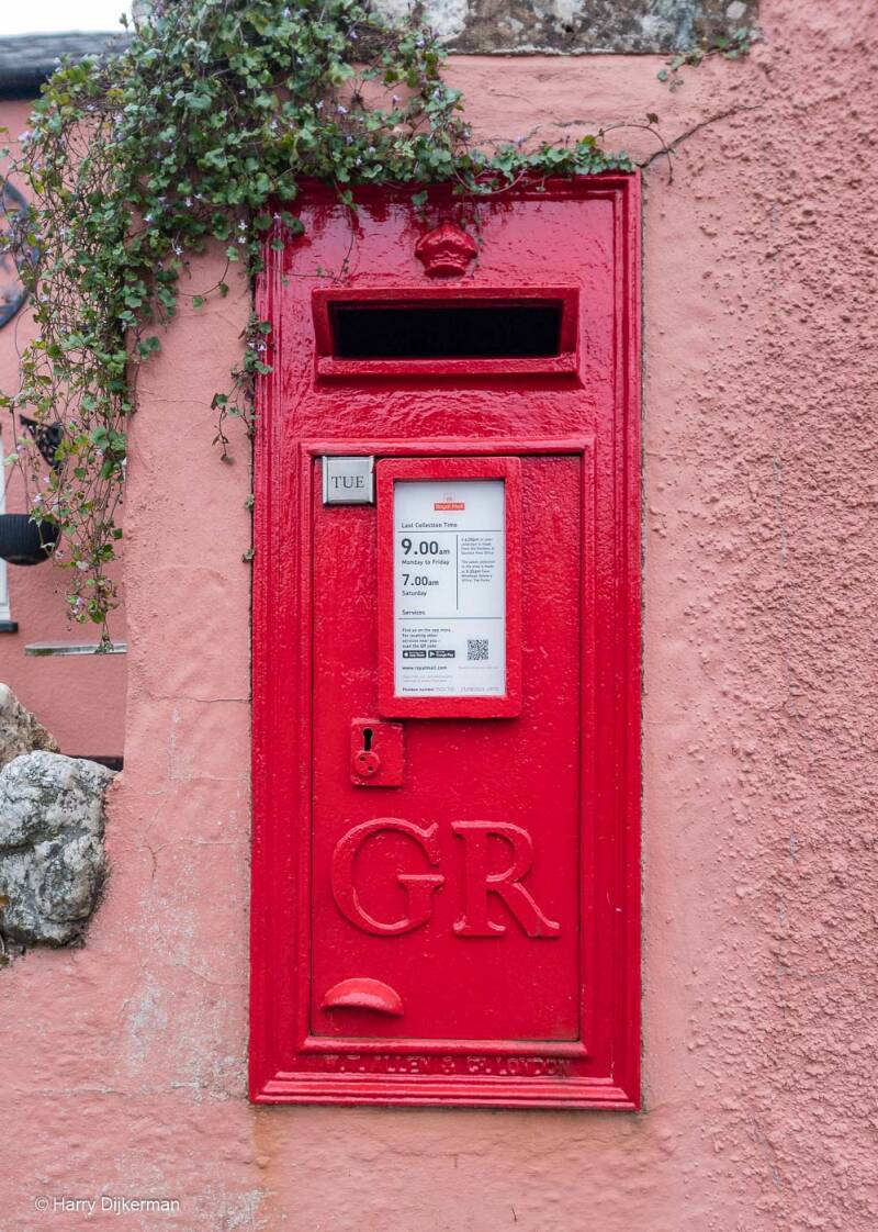 King George V wall  mounted letterbox