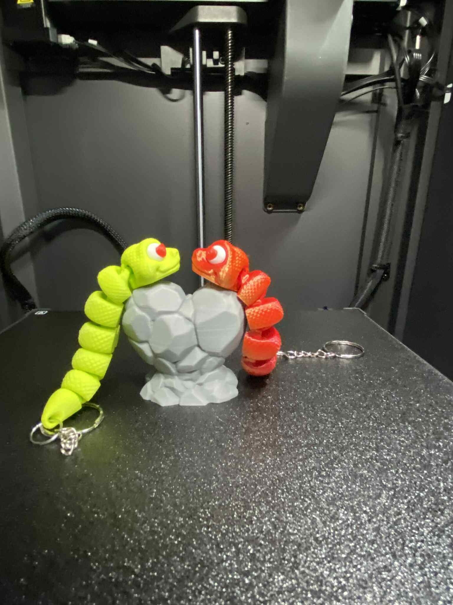 "Hiss & Hers" – Le Duo Aimanté