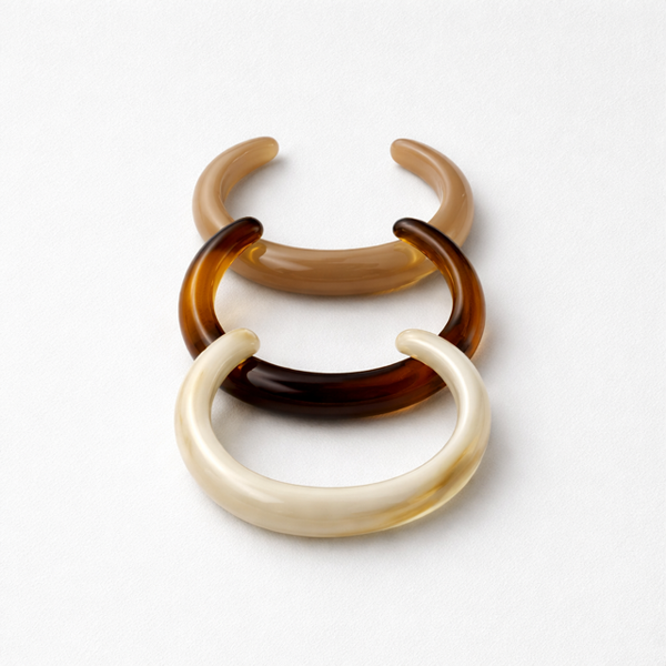 Half-open bracelet