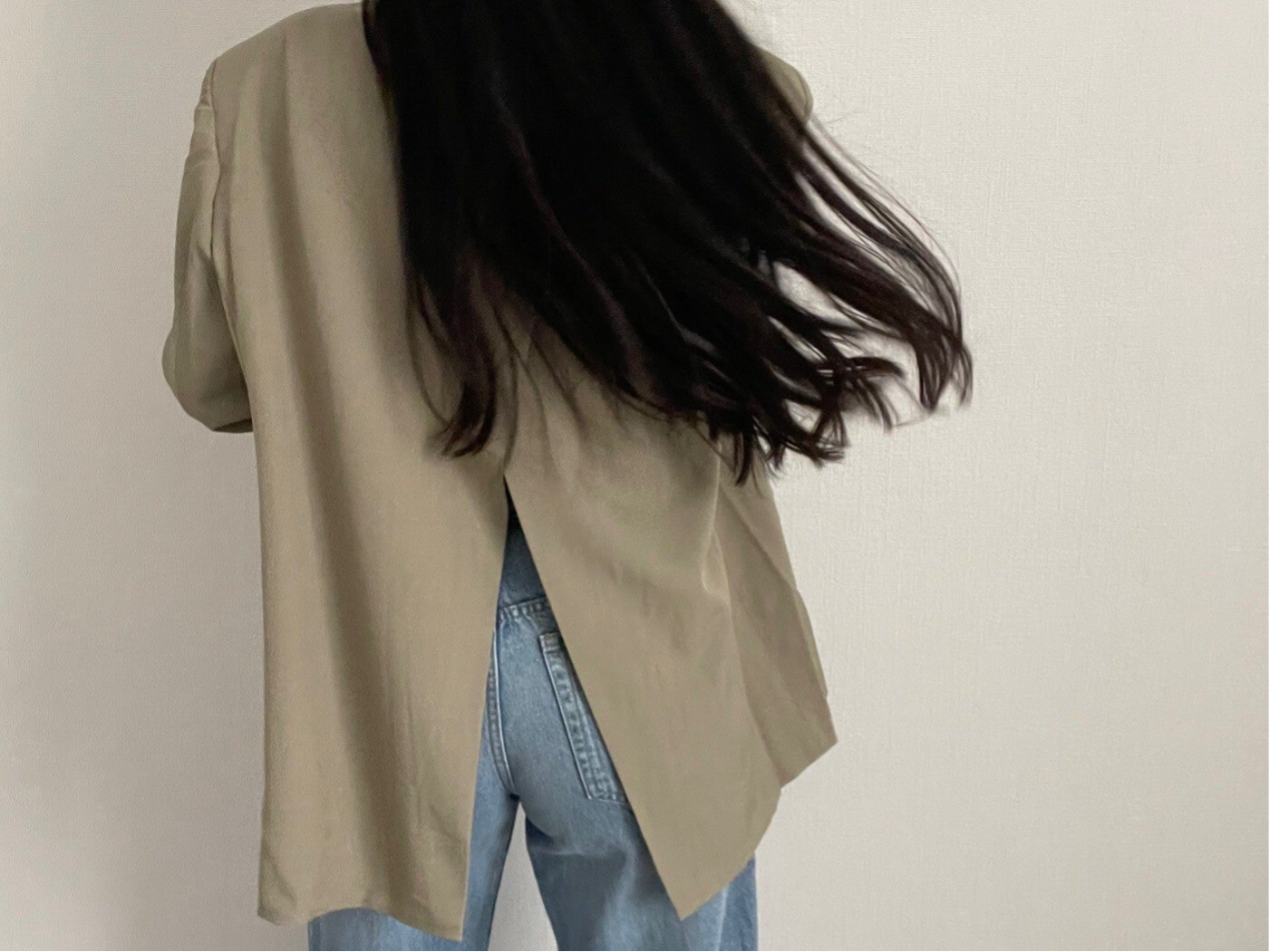 Blazer with back opening