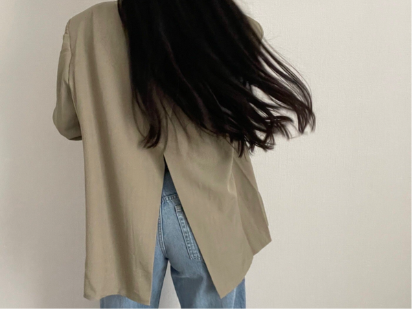 Blazer with back opening
