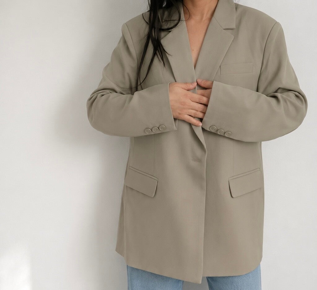 Blazer with back opening