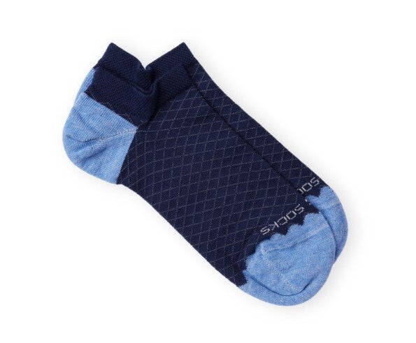 duurzame sneaker sokken gemaakt van visnetten lightblue blomaardig.nl