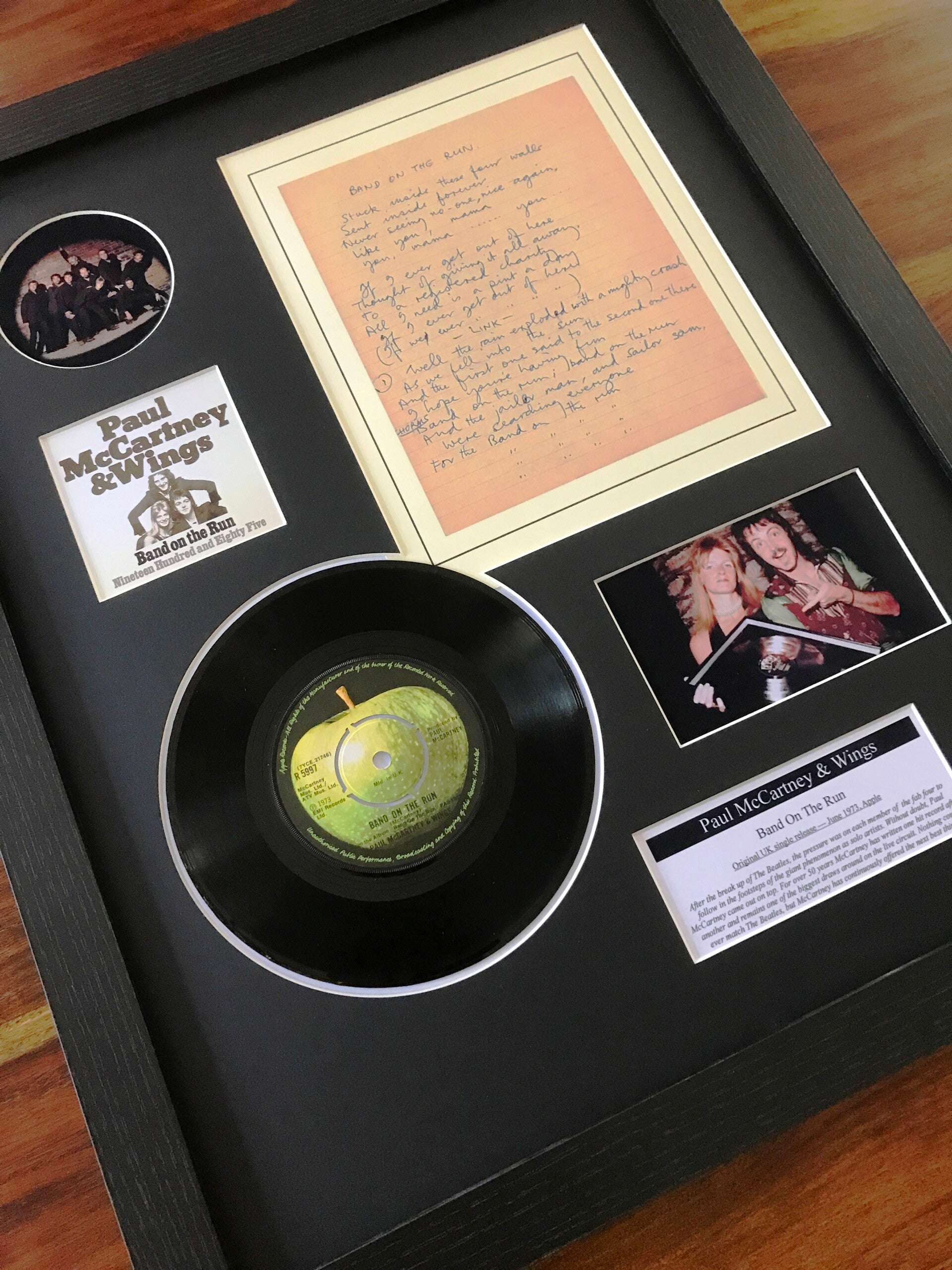 Wings - Band on the Run Vinyl Lyrics Display