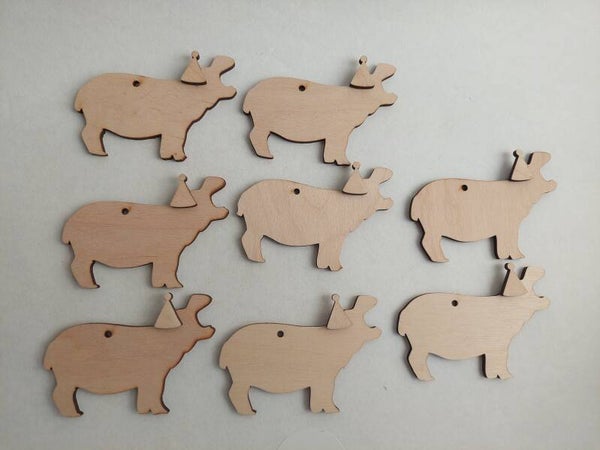 Houten figuur nijlpaard met feestmuts 8 stuks