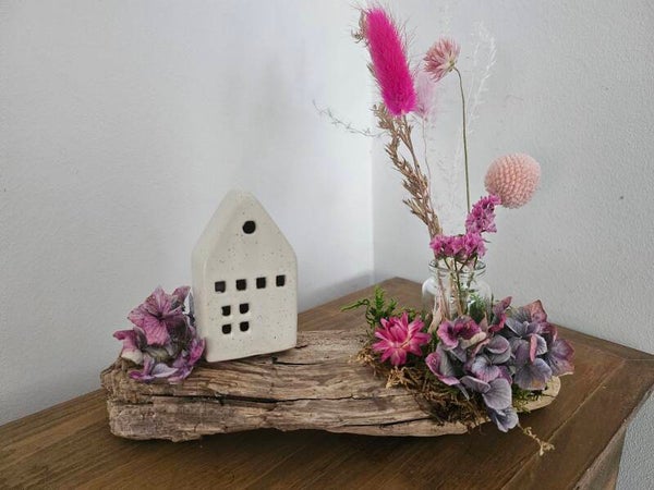 Treibholz-Arrangement „Häuschen am Fjord“