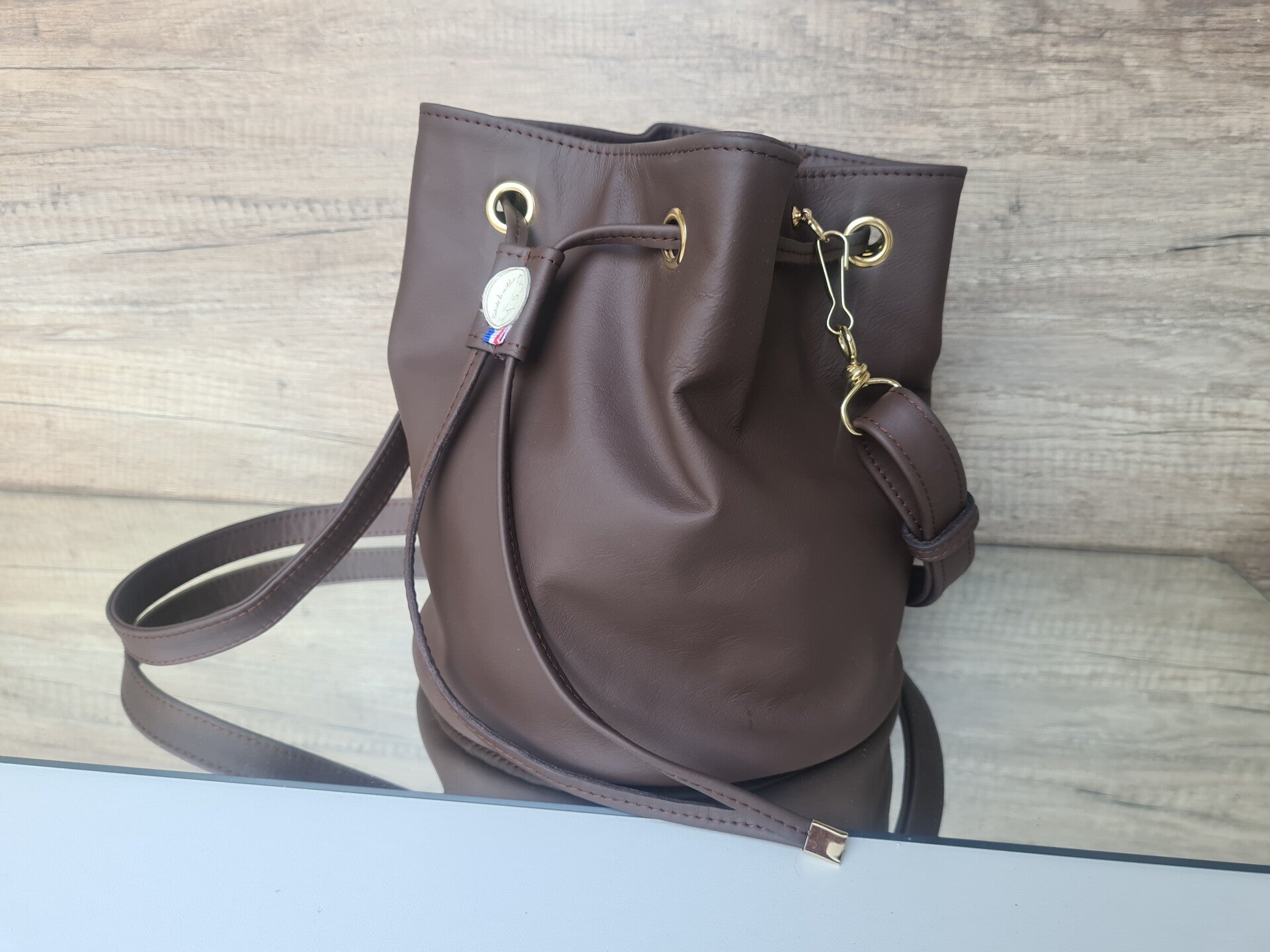 Sac seau en cuir marron chocolat