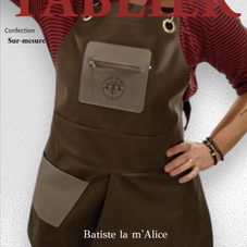 Tablier de tatoueur en cuir marron, personnalisé par gravure laser