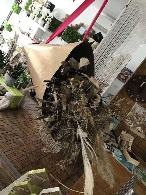 Gedroogd boeket met luxe verpakking.