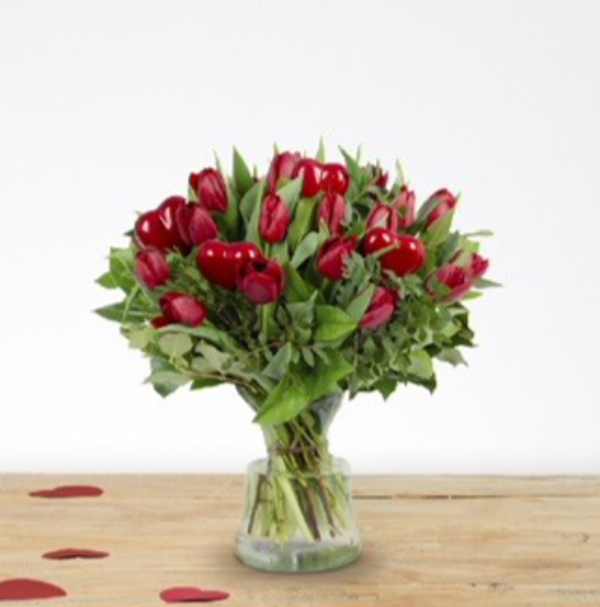 Rode tulpen met hartjes