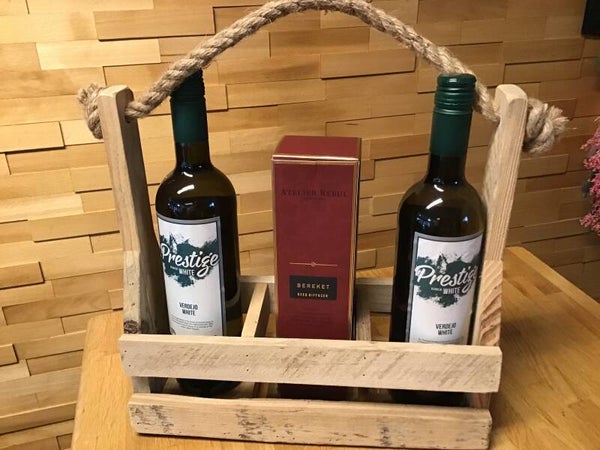 Wijnrek met geurstokjes