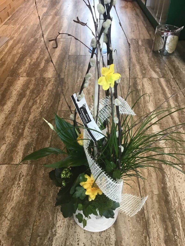 Hoog lentestuk met planten