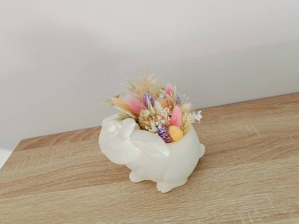 Porseleingips Konijntje gevuld met droogbloemen