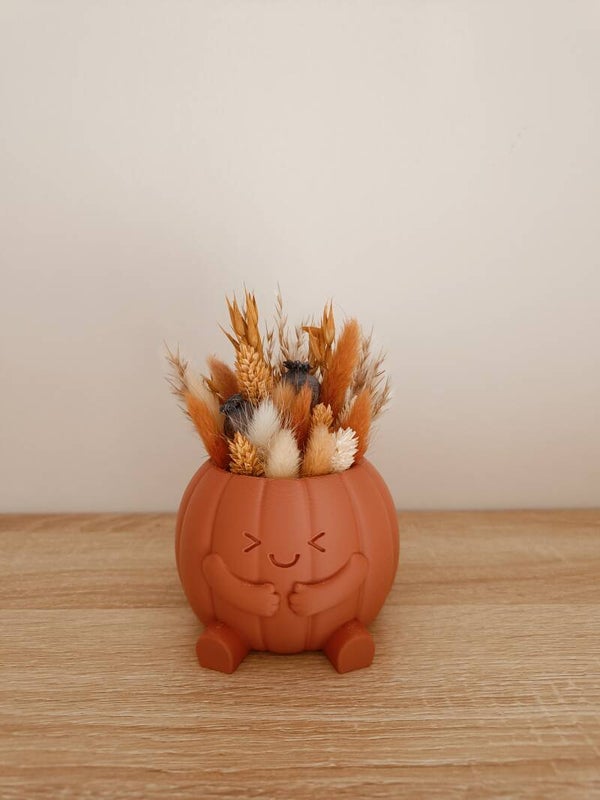 3D zittend pompoentje terracotta met droogbloemen