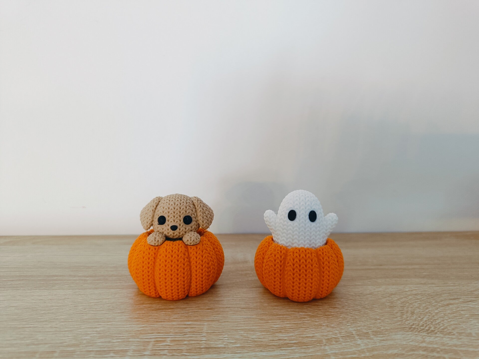 3D 'Knitted' hondje in pompoen