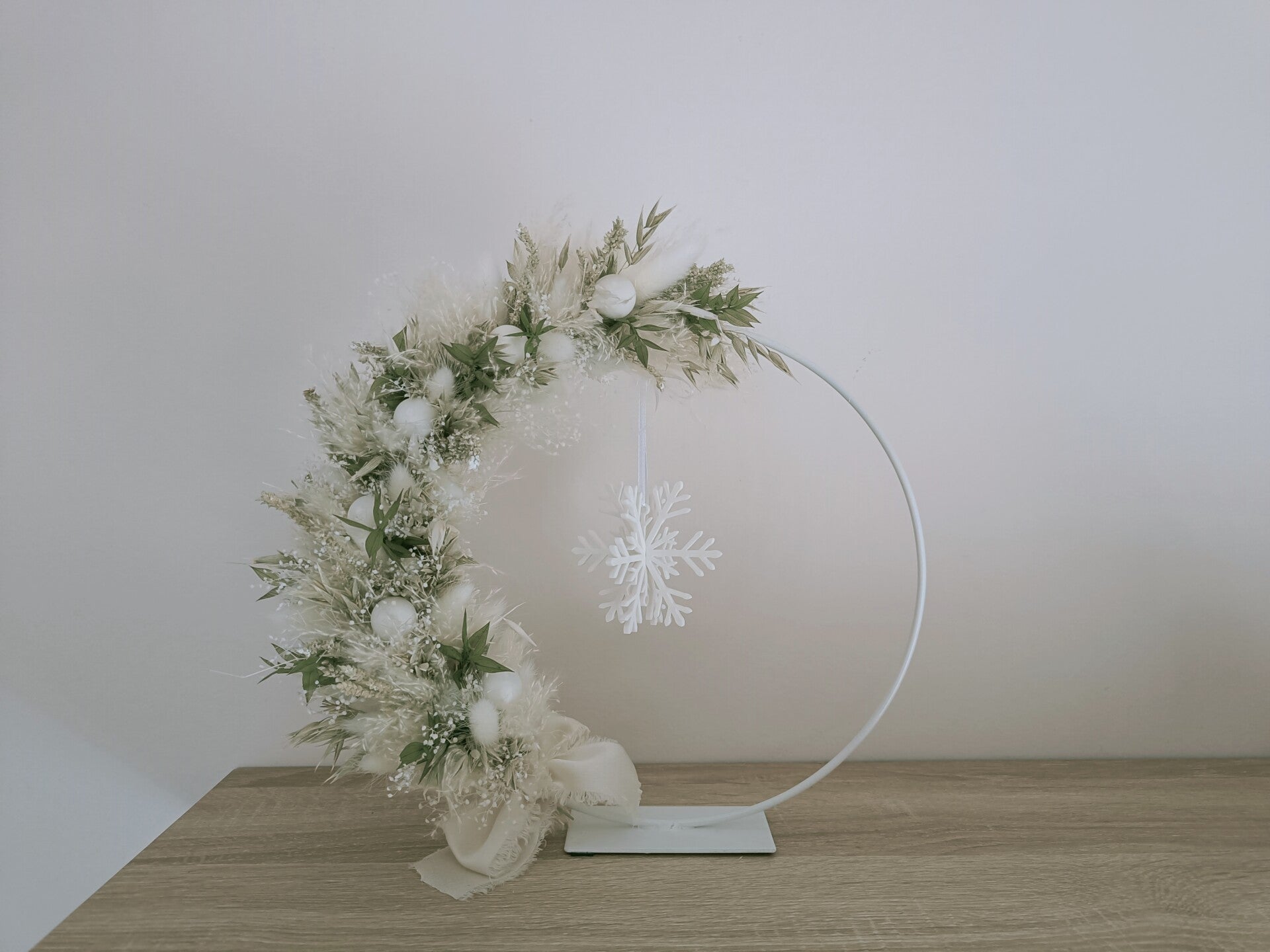 Ring met kerstster en droogbloemen
