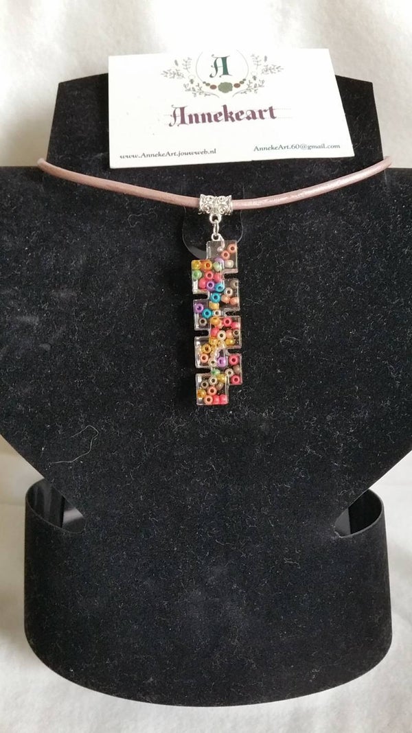 Kunsthars sieraden 6.