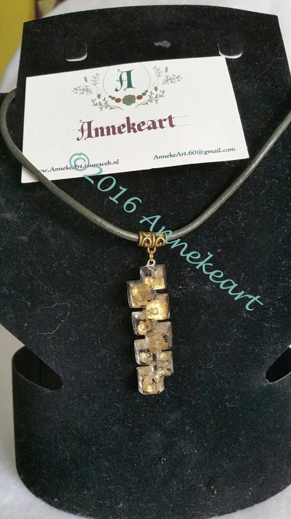 Kunsthars sieraden 5.