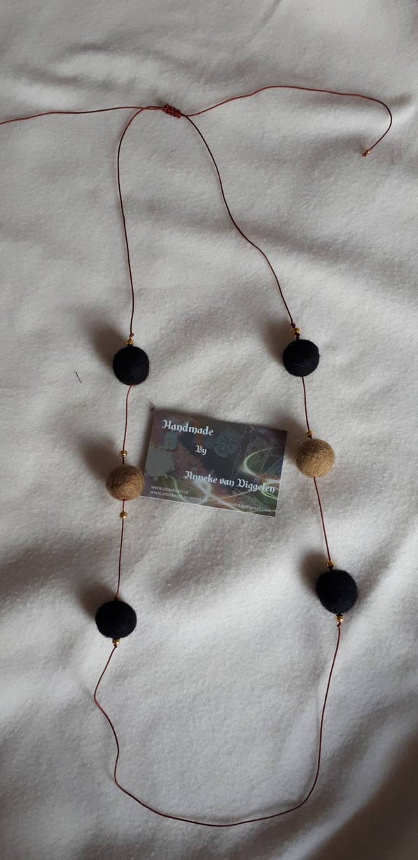 Kettingen verwerkt met vilt 12
