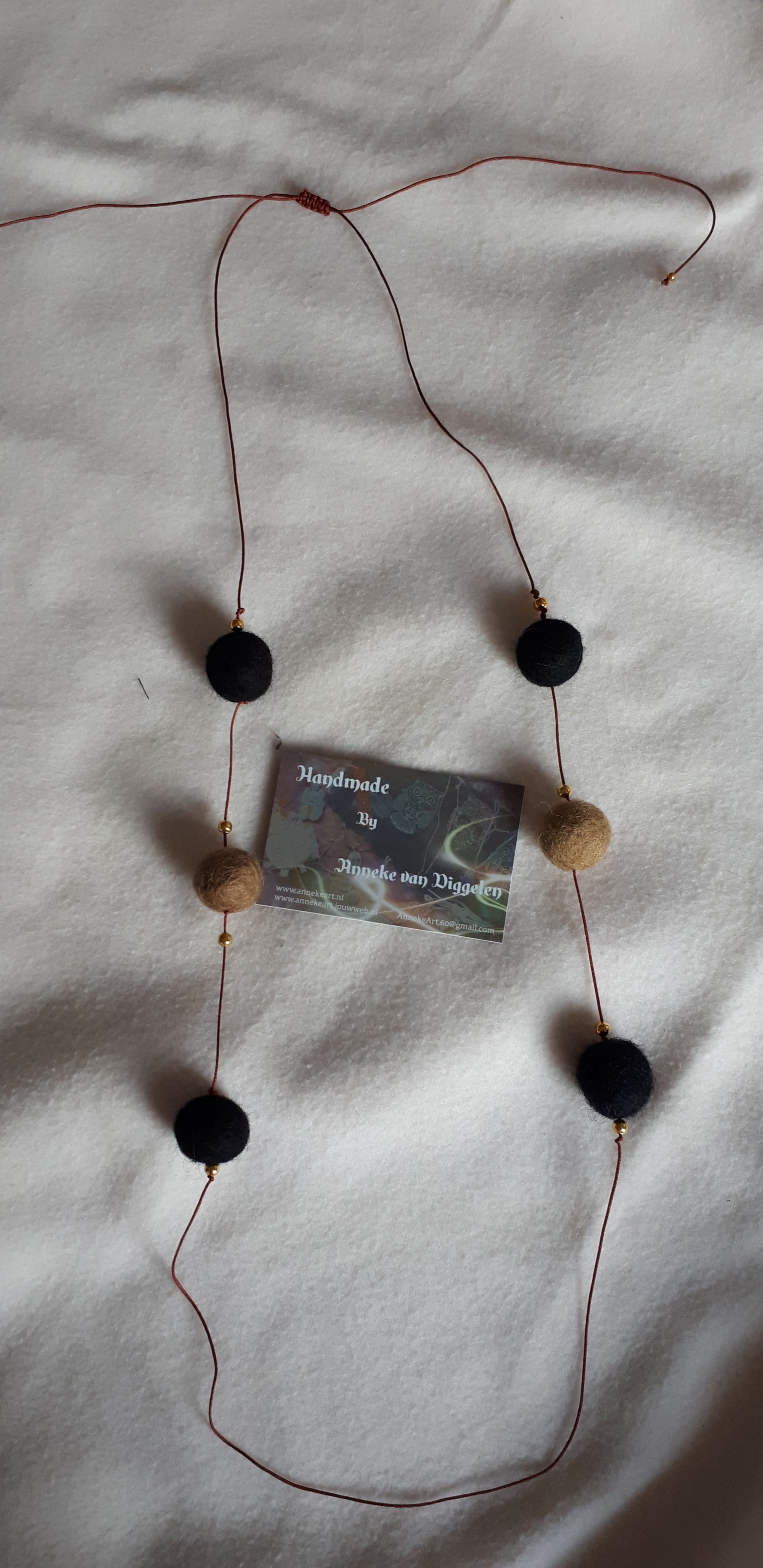 Kettingen verwerkt met vilt 12