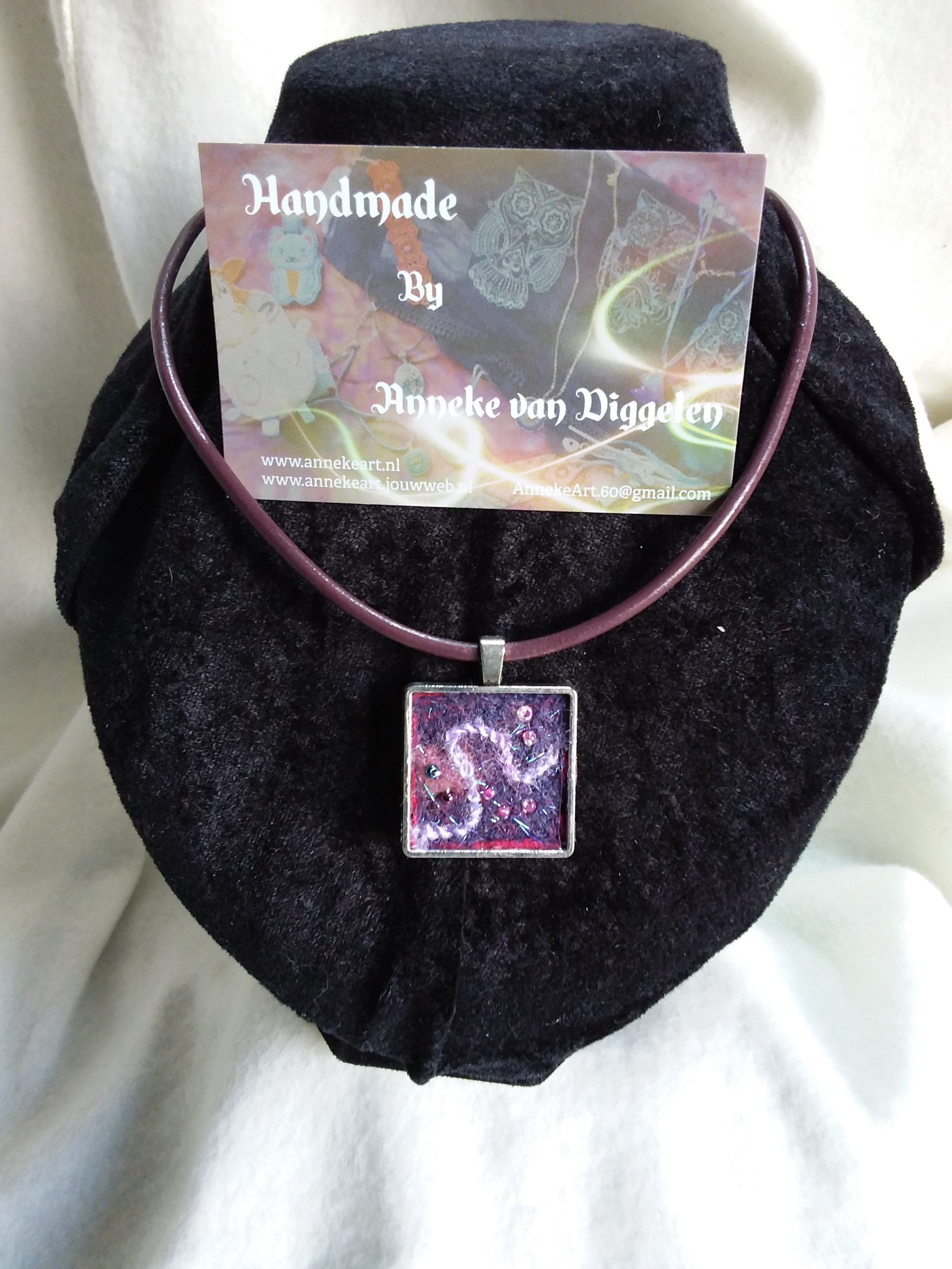 Kettingen verwerkt met vilt 6.