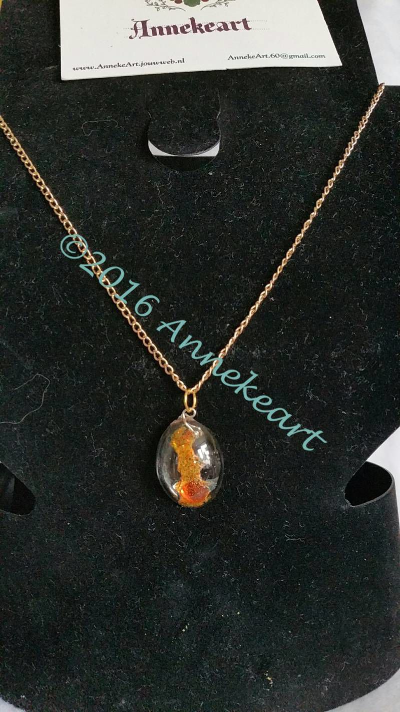 Kunsthars sieraden 19.