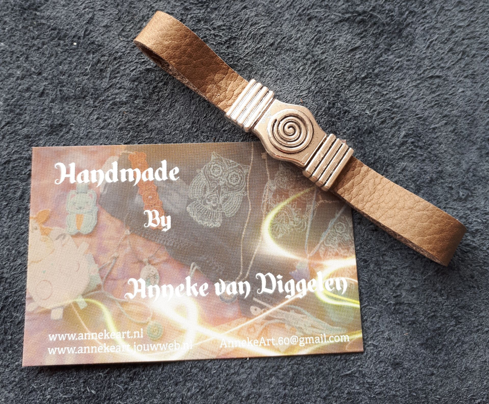 Armbanden voor hem en haar 7.