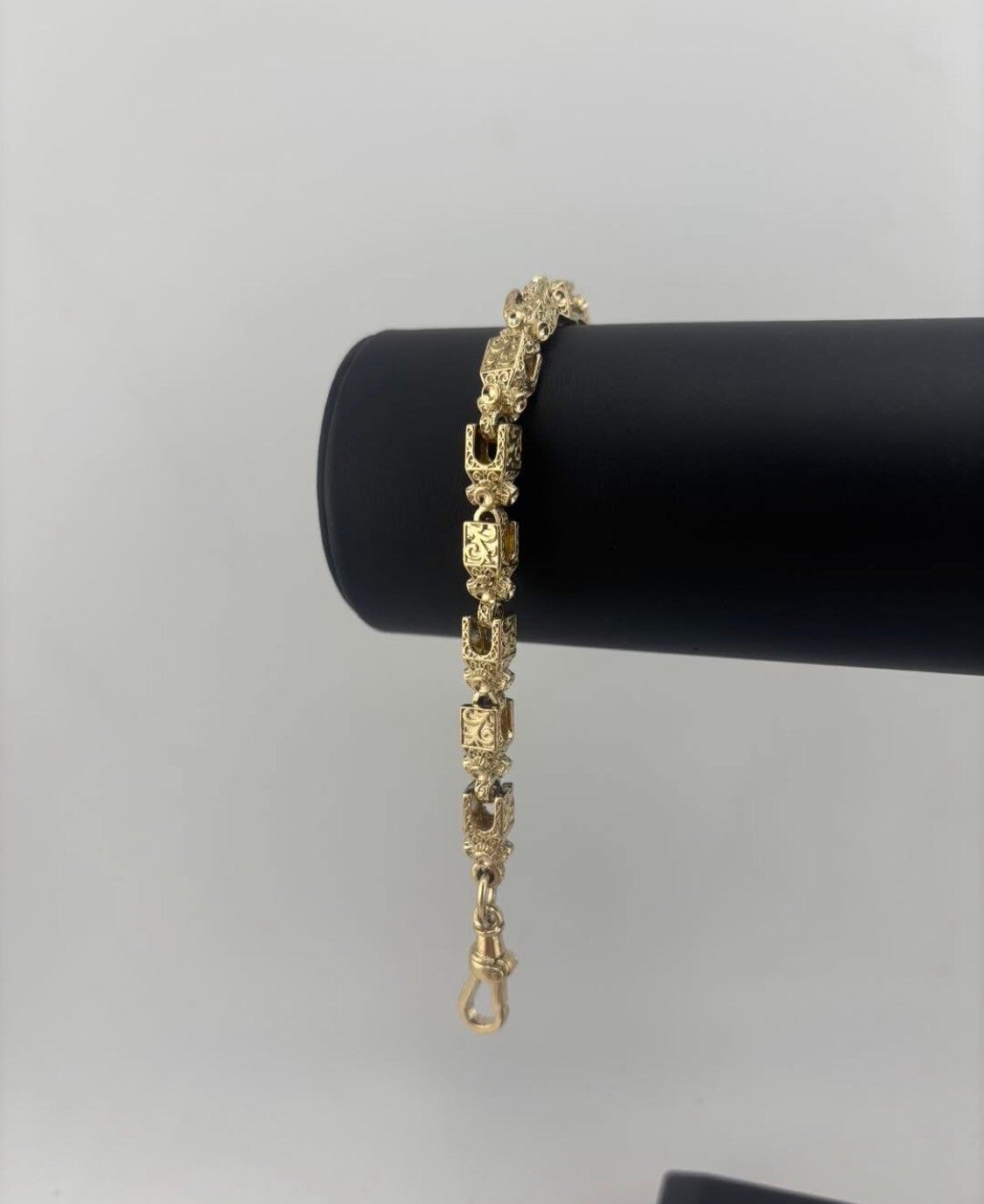 Patterned Lego Bracelet  8”  9ct Yellow Gold
