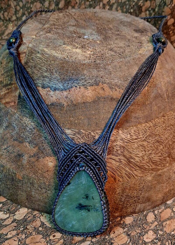 Collier réglable Préhnite - pierre de la paix intérieure