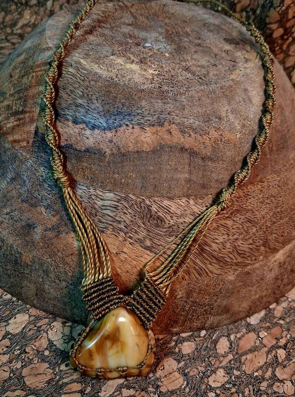 Collier réglable Jaspe jaune - pierre du calme