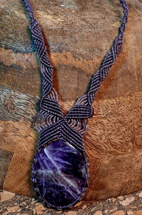 Collier Cacoxenite - pierre d’ancrage terrestre et céleste