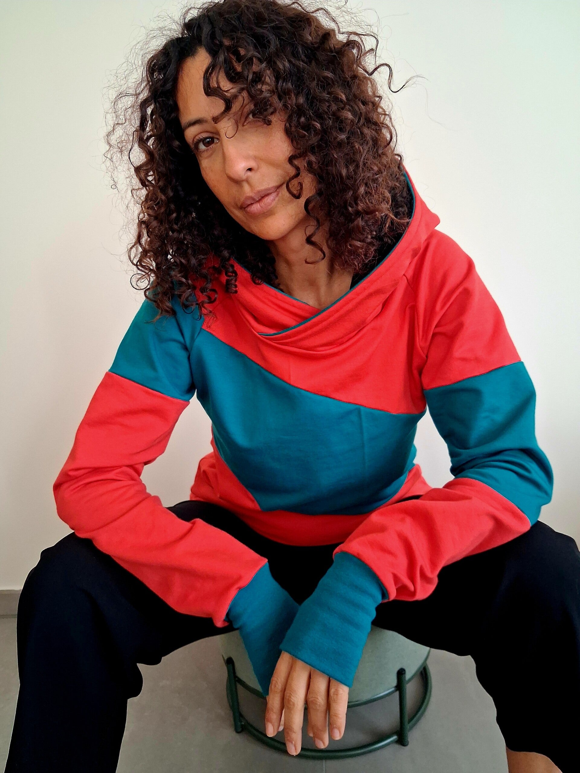 Sweat capuche bicolore