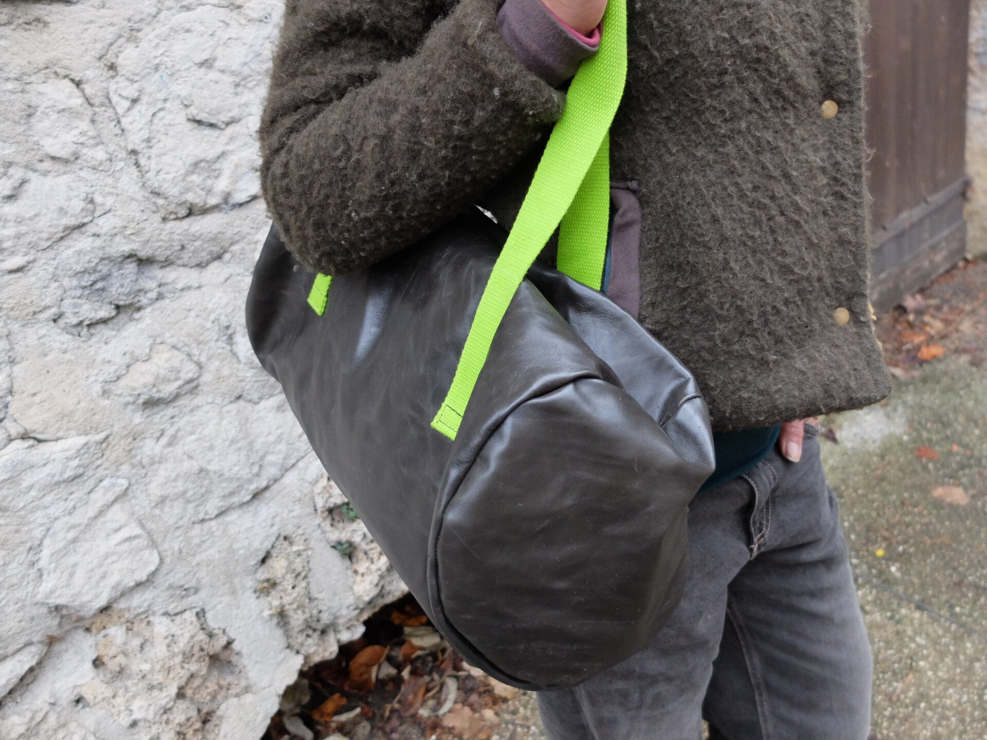 Sac bowling en cuir vert foncé spacieux