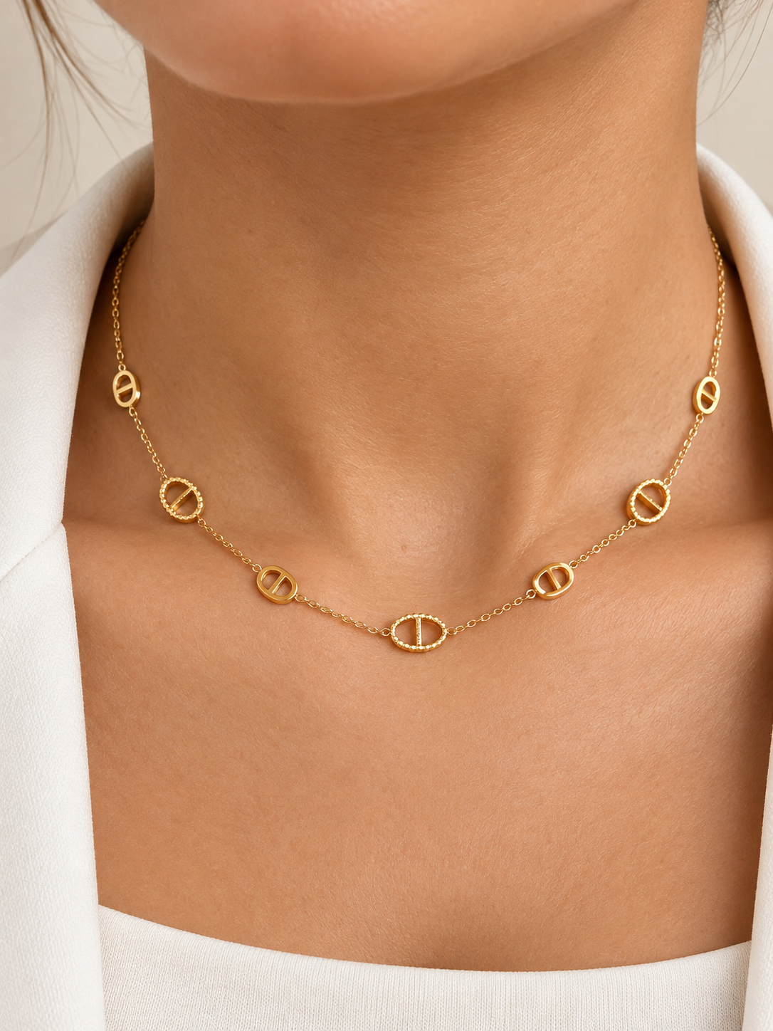 Gouden Dames Ketting met Ovale Details – Minimalistische Statement Ketting
