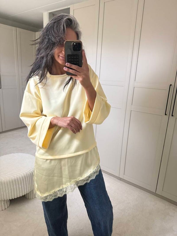 Botergeel trui kant