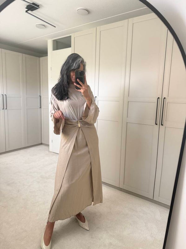 Creme jurk gouden gesp