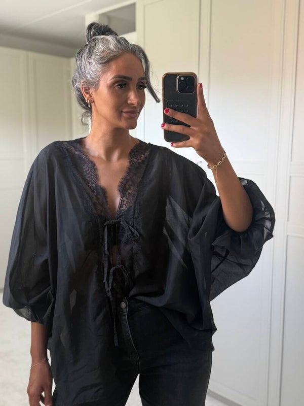 Romantic Lace Blouse – Black