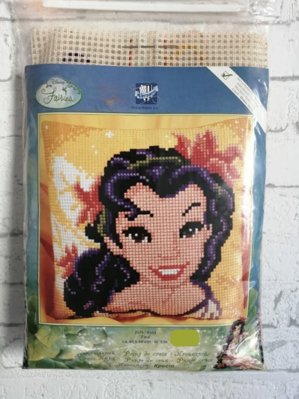 Fira  -  Vervaco borduurkussen