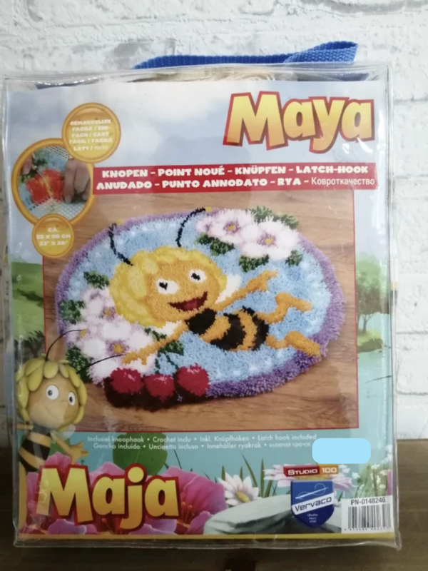 Maya tussen de kersen  -  Vervaco knooptapijt