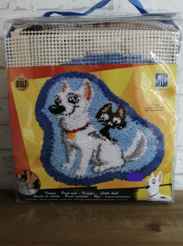 Bolt en Mr. Mittens  -  Vervaco knooptapijt