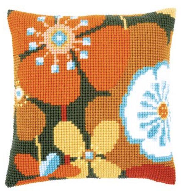 Retro bloemen  -  Vervaco borduurkussen