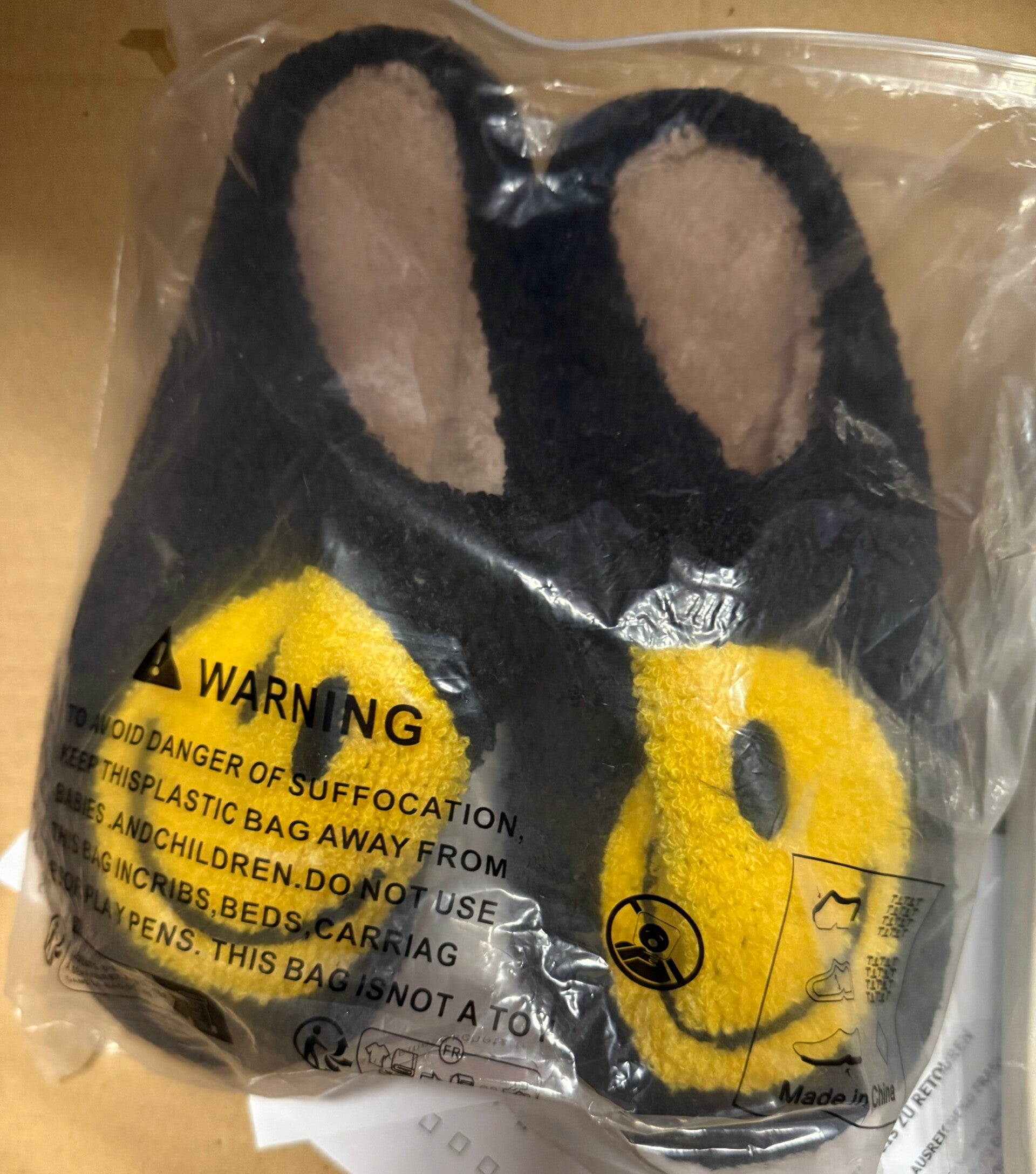 Kuschel Hausschuhe 2 Paar weiß &Schwarz