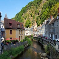 visiter-la-creuse-lieux-incontournables-le-chalet-des-pierres-jaumatres-aubusson-standard-d7cnc2.jpg
