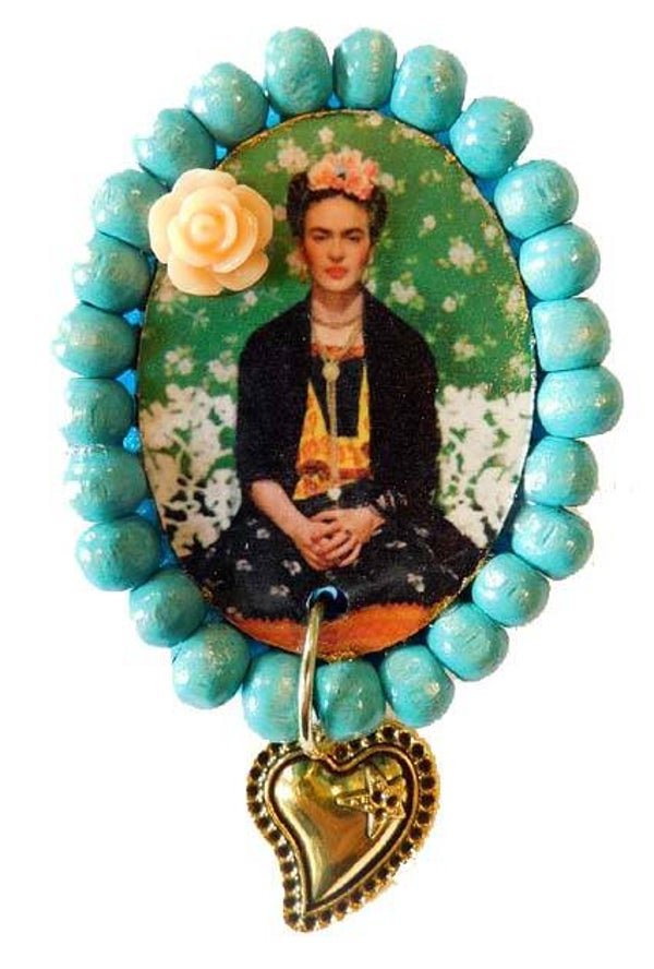 Broche Frida K met hart bedel, turkoois