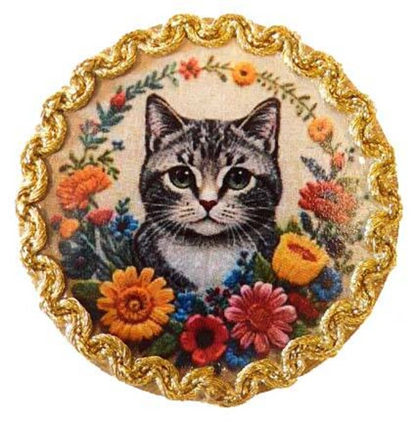 Broche Kat met bloemenkrans