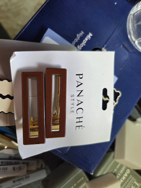 Decorative clips panache