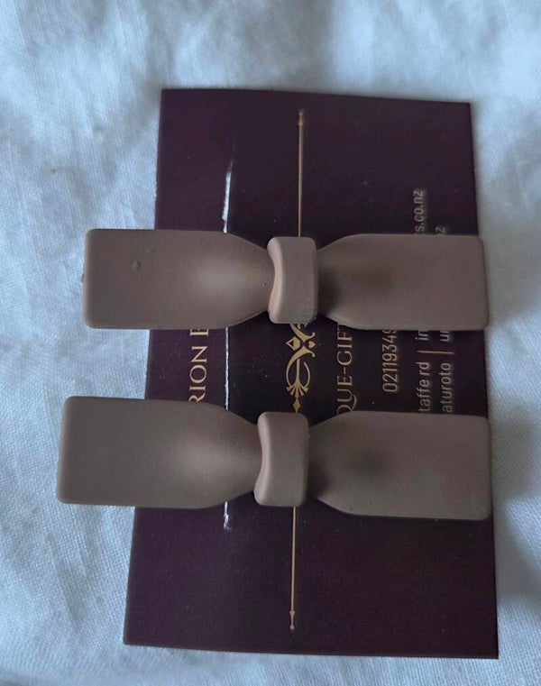 Decorative clips