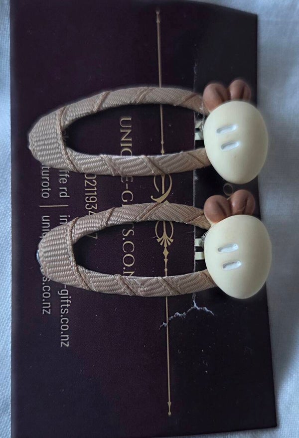 Decorative clips