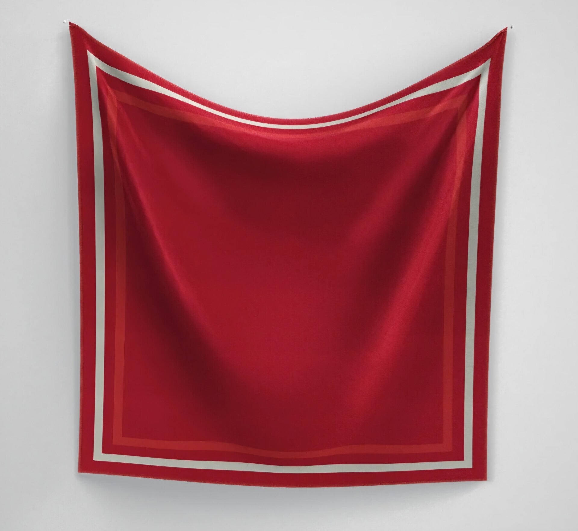 Panache scarf classique border red