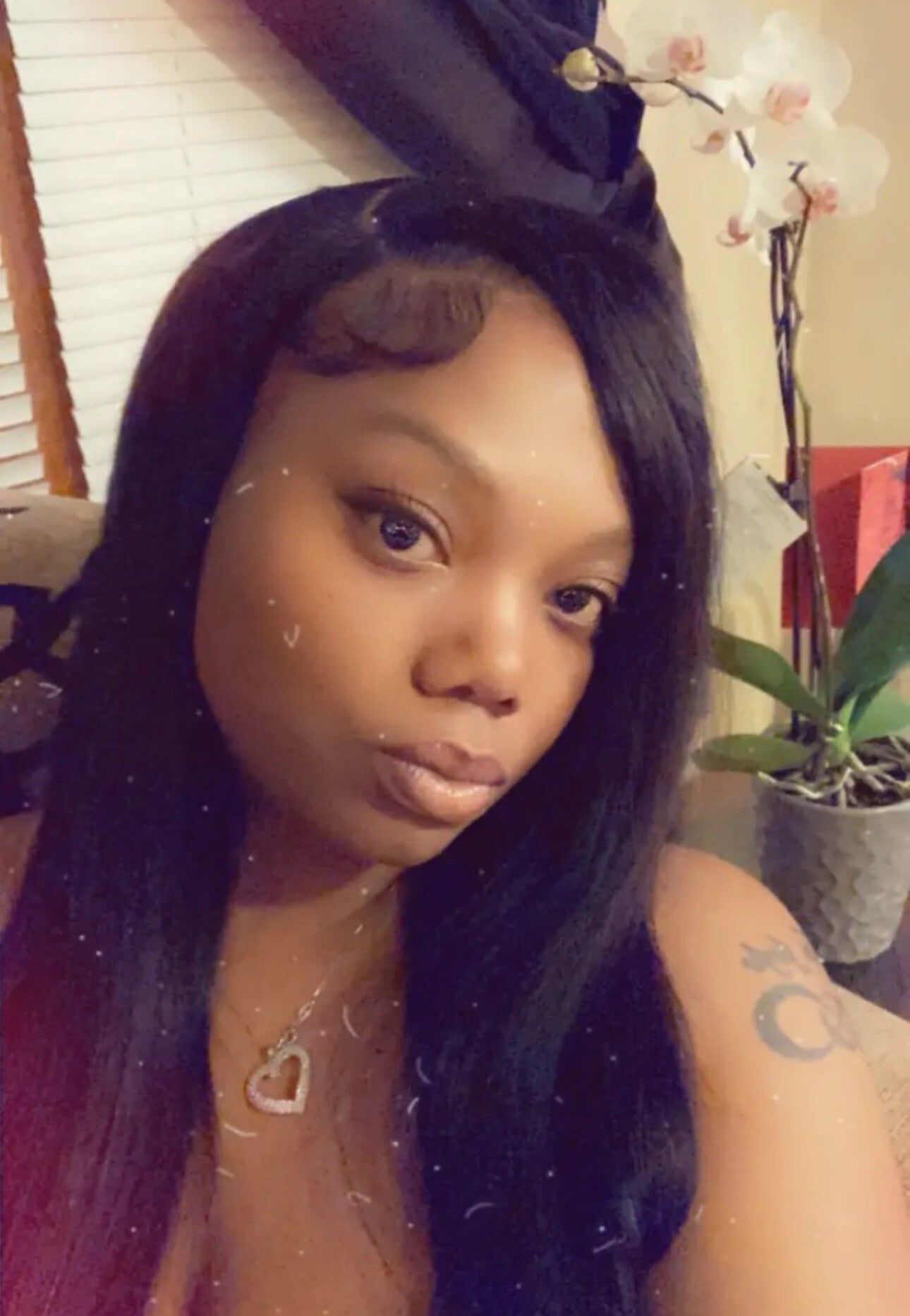 SCHEDULE LIVE MEET AND GREETS